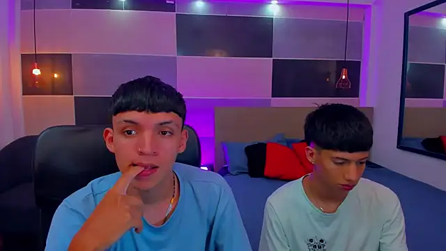 Snapshot of Juan_Nd_Steven chatting on 20, 12, 2024 Juan Nd Steven online show from 20, 12, 2024