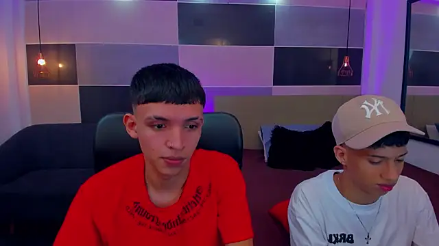 Snapshot of Juan_Nd_Steven chatting on 31, 12, 2024 Juan Nd Steven online show from 31, 12, 2024