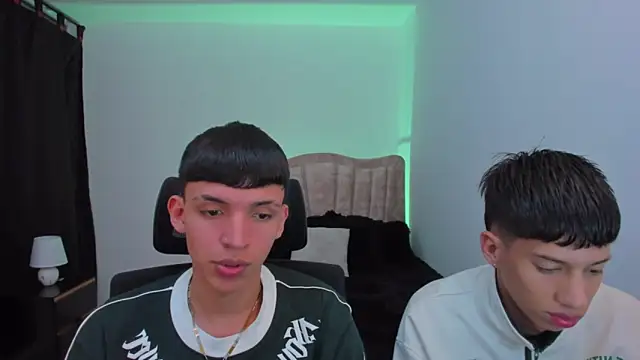 Snapshot of Juan_Nd_Steven chatting on 13, 9, 2025 Juan Nd Steven online show from 13, 9, 2025