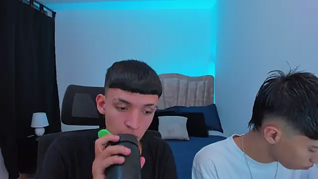 Snapshot of Juan_Nd_Steven chatting on 7, 10, 2025 Juan Nd Steven online show from 7, 10, 2025