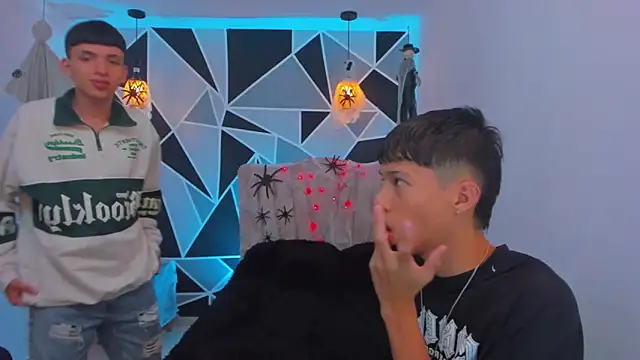 Snapshot of Juan_Nd_Steven chatting on 15, 10, 2025 Juan Nd Steven online show from 15, 10, 2025