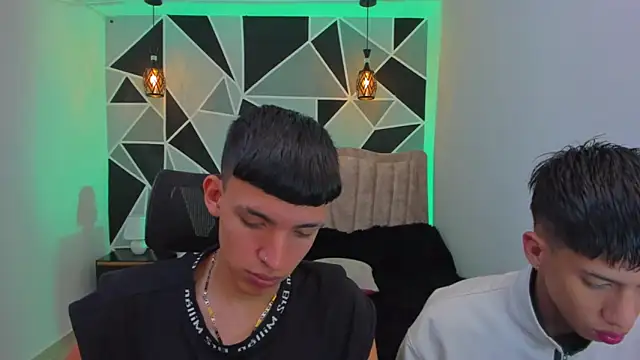 Snapshot of Juan_Nd_Steven chatting on 9, 11, 2025 Juan Nd Steven online show from 9, 11, 2025