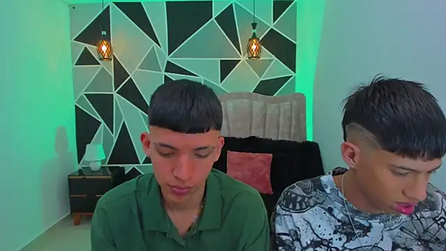 Snapshot of Juan_Nd_Steven chatting on 14, 11, 2025 Juan Nd Steven online show from 14, 11, 2025