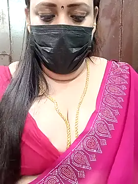 Snapshot of ashikaa_r chatting on 18, 12, 2024 ashikaa r online show from 18, 12, 2024