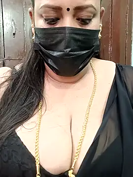 Snapshot of ashikaa_r chatting on 2, 3, 2025 ashikaa r online show from 2, 3, 2025