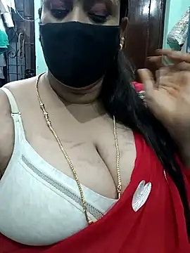 Snapshot of ashikaa_r chatting on 6, 10, 2025 ashikaa r online show from 6, 10, 2025