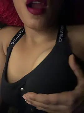 Snapshot of Hot_Goldengirl chatting on 9, 5, 2026 Hot Goldengirl online show from 9, 5, 2026