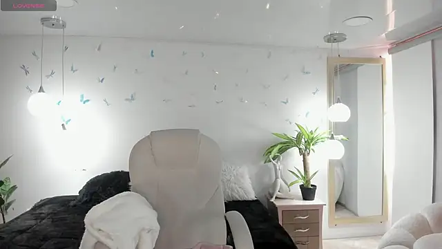  Antonnela  online show from 15, 4, 2026