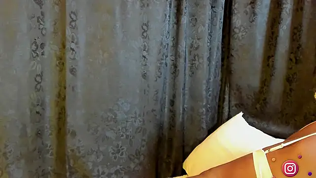 Snapshot of MiaKnox chatting on 7, 1, 2026 MiaKnox online show from 7, 1, 2026