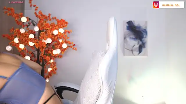 VictoriaHiill online show from 21, 10, 2025