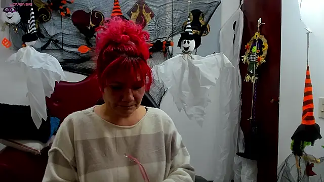 Salomeediaz  online show from 17, 10, 2025