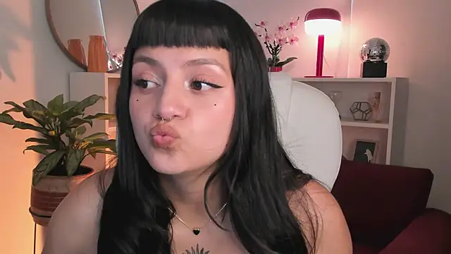 nahiapaws online show from 10, 2, 2026