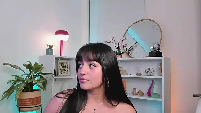 nahiapaws online show from 18, 7, 2026