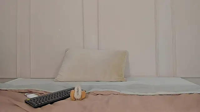 Mariapettit online show from 20, 2, 2025