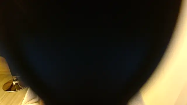 Snapshot of Charlotte_cute18 chatting on 8, 3, 2026 Charlotte cute18 online show from 8, 3, 2026