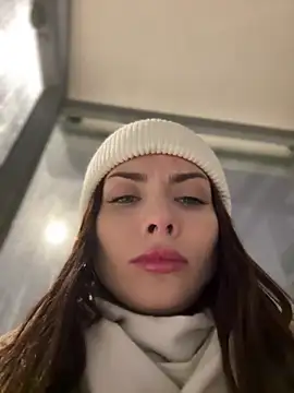 Snapshot of Accole chatting on 11, 1, 2025 Accole online show from 11, 1, 2025