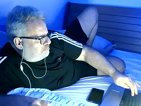 Snapshot of DockTVXXX chatting on 25, 10, 2025 DockTVXXX online show from 25, 10, 2025