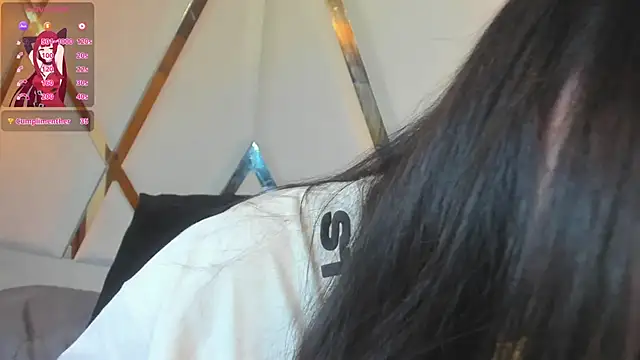 MarielQueenx online show from 4, 1, 2025