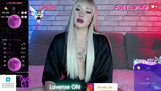 Eva Evile online show from 25, 12, 2024