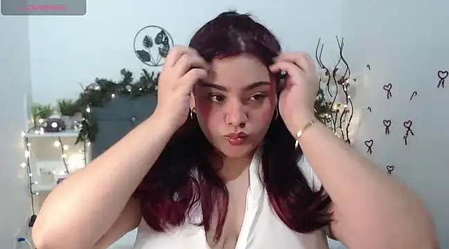Snapshot of KathyGonzalez chatting on 15, 12, 2024 KathyGonzalez online show from 15, 12, 2024