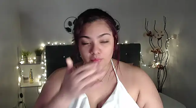 Snapshot of KathyGonzalez chatting on 10, 1, 2025 KathyGonzalez online show from 10, 1, 2025