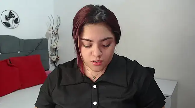 Snapshot of KathyGonzalez chatting on 7, 3, 2025 KathyGonzalez online show from 7, 3, 2025