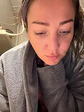 Snapshot of ElenaHaze chatting on 24, 1, 2025 ElenaHaze online show from 24, 1, 2025