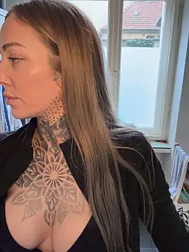 Snapshot of ElenaHaze chatting on 6, 2, 2025 ElenaHaze online show from 6, 2, 2025