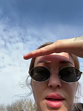 Snapshot of ElenaHaze chatting on 14, 3, 2025 ElenaHaze online show from 14, 3, 2025