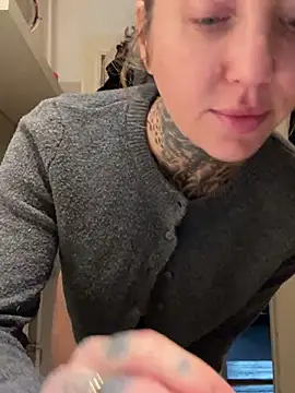 Snapshot of ElenaHaze chatting on 20, 3, 2025 ElenaHaze online show from 20, 3, 2025