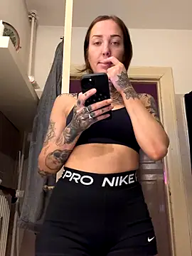 Snapshot of ElenaHaze chatting on 7, 11, 2025 ElenaHaze online show from 7, 11, 2025