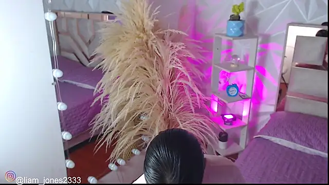 Jonesliam23 online show from 23, 9, 2025