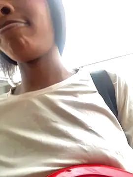 Snapshot of adaraSmiith chatting on 4, 12, 2024 adaraSmiith online show from 4, 12, 2024