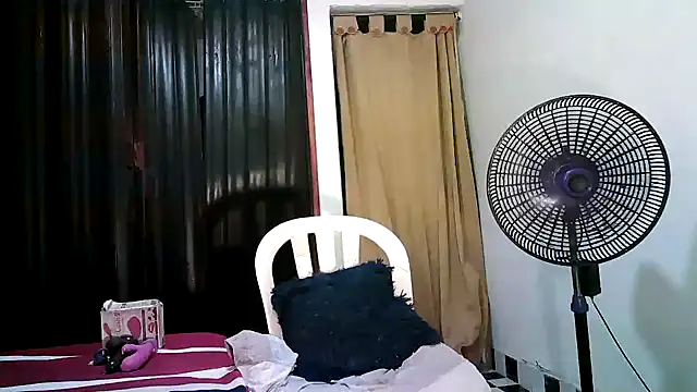 kimmiemm online show from 2, 10, 2025