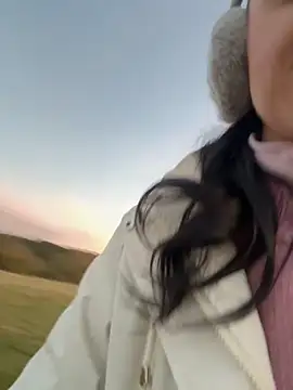 Snapshot of Vanesskaa chatting on 2, 11, 2025 Vanesskaa online show from 2, 11, 2025