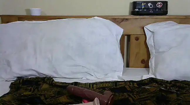 preettys56 online show from 10, 3, 2025