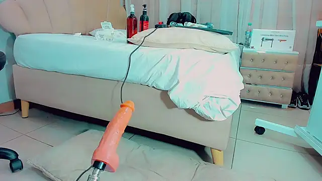 Snapshot of EmilyySaenz chatting on 30, 1, 2025 EmilyySaenz online show from 30, 1, 2025