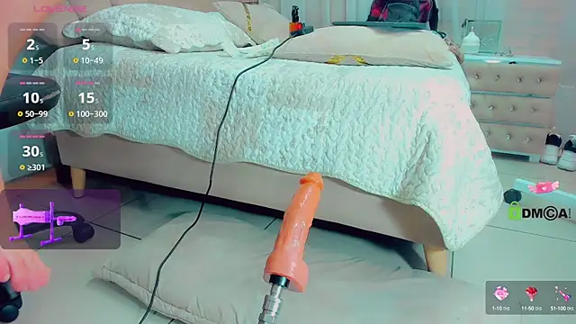 Snapshot of EmilyySaenz chatting on 15, 9, 2025 EmilyySaenz online show from 15, 9, 2025