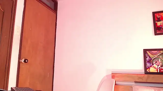 Snapshot of LittleButterfly19 chatting on 3, 12, 2024 LittleButterfly19 online show from 3, 12, 2024