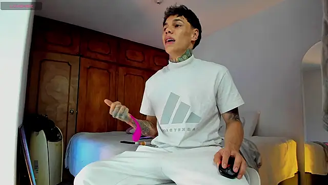 Jordyrodriiguez online show from 2, 1, 2025