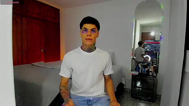 Jordyrodriiguez online show from 6, 1, 2025