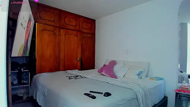 Jordyrodriiguez online show from 23, 1, 2025