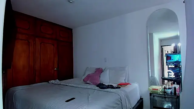 Jordyrodriiguez online show from 24, 1, 2025