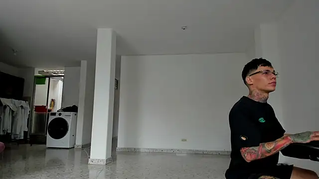 Jordyrodriiguez online show from 26, 1, 2025