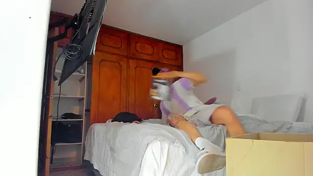 Jordyrodriiguez online show from 17, 2, 2025