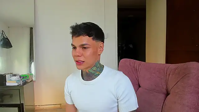 Jordyrodriiguez online show from 15, 10, 2025