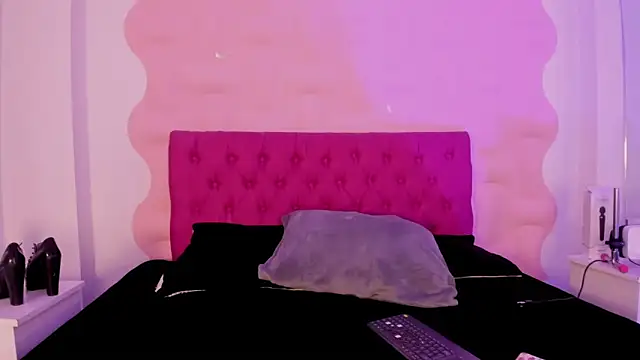 Snapshot of Natasha_Nasty2 chatting on 7, 11, 2025 Natasha Nasty2 online show from 7, 11, 2025