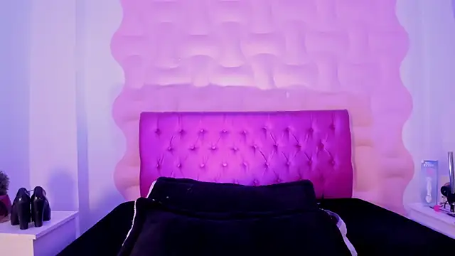 Snapshot of Natasha_Nasty2 chatting on 13, 11, 2025 Natasha Nasty2 online show from 13, 11, 2025