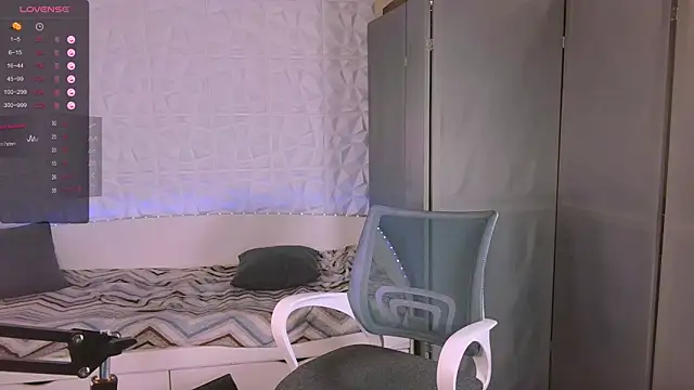 Snapshot of Jerry_Bomb chatting on 12, 10, 2025 Jerry Bomb online show from 12, 10, 2025