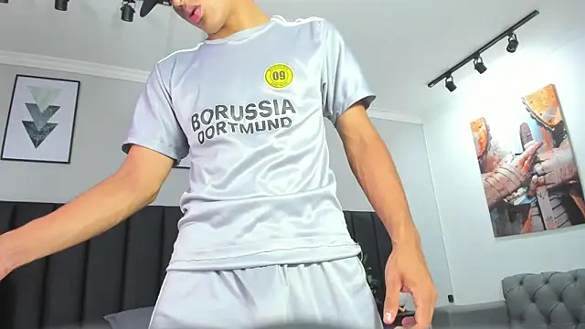 Snapshot of ANGEL_NICOLAS chatting on 12, 1, 2025 ANGEL NICOLAS online show from 12, 1, 2025